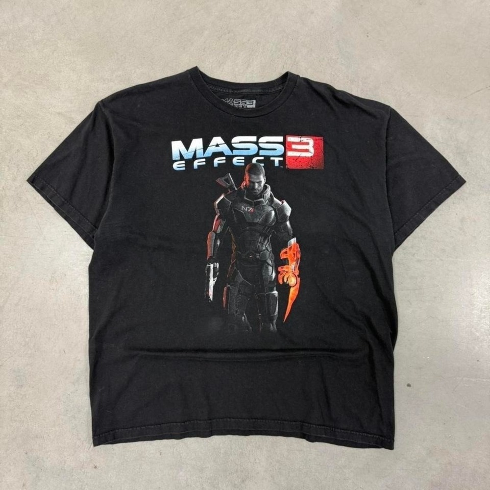 2000s mass effect 3 video game promo tee